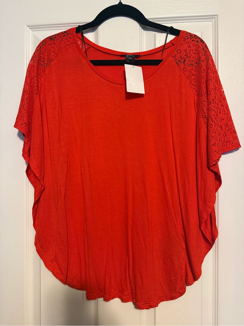 H&M Lace Shoulder Short Sleeve Tee in Red-Orange